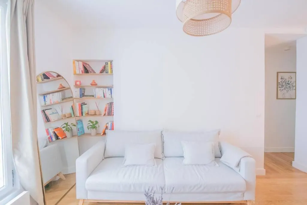 We Parisian The Latin Quarter Cozy Home-1