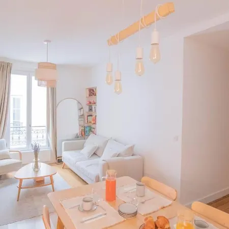 We Parisian The Latin Quarter Cozy Home-2